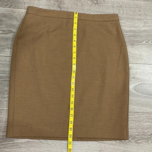 NWOT Banana Republic Tailored Pencil Skirt Camel 6P - Picture 6 of 12